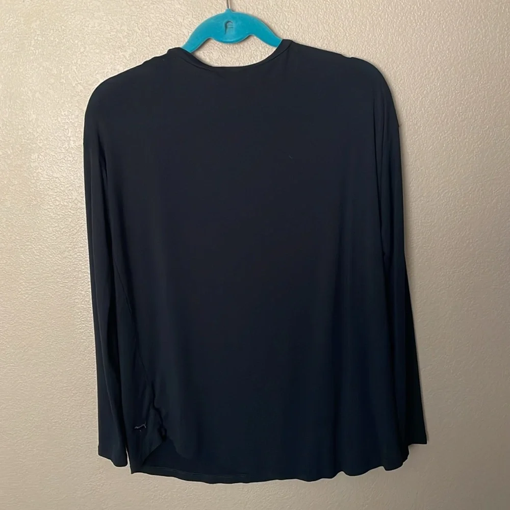 Victoria Secret Pink Top - Picture 2 of 8